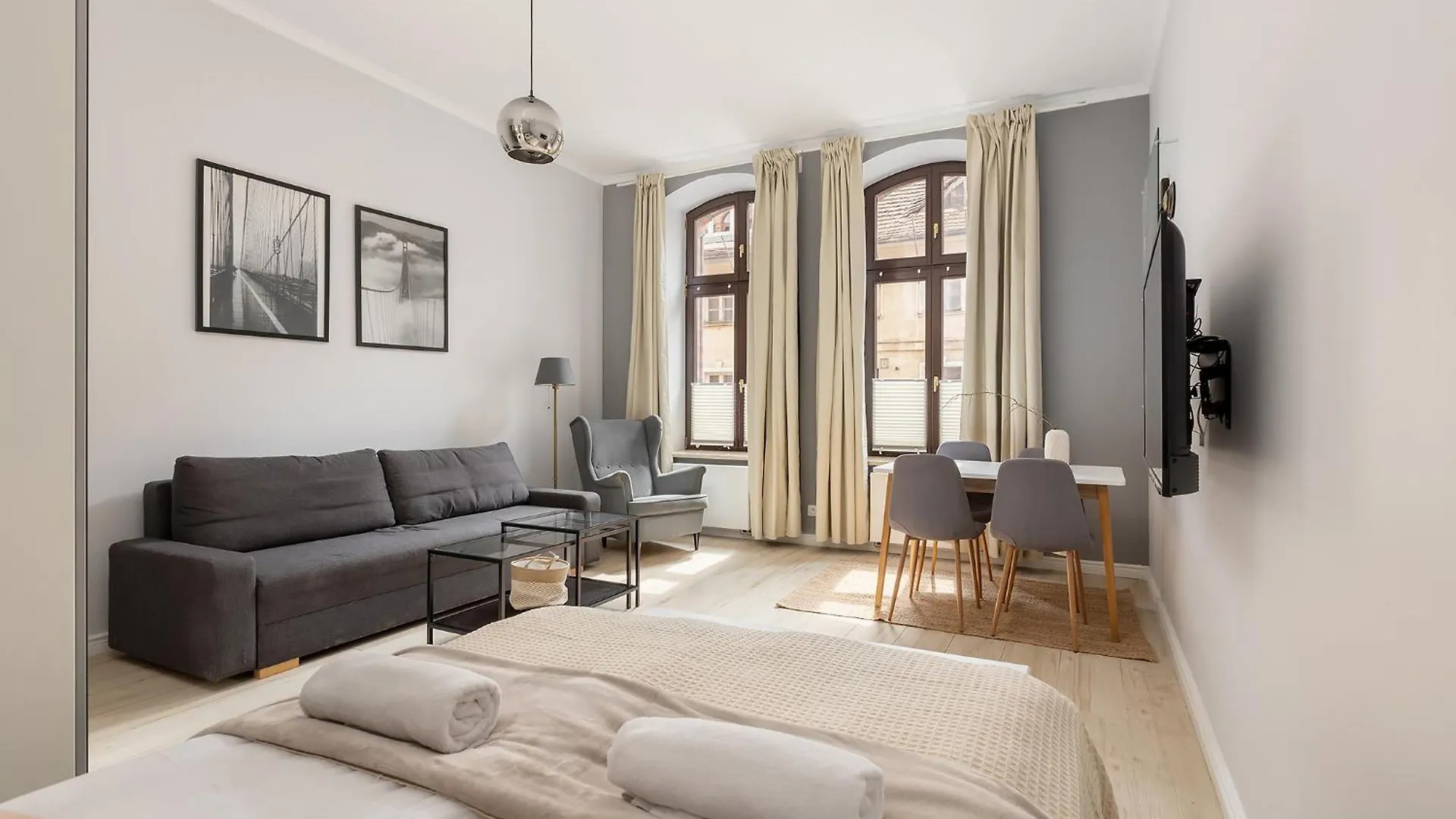 Επικοινωνία με το Good Weather Apartment